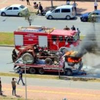 Antalya: Abschleppwagen brennt
