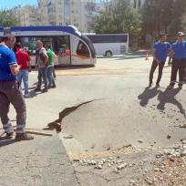 Antalya: Rohrbruch in Hauptstrasse