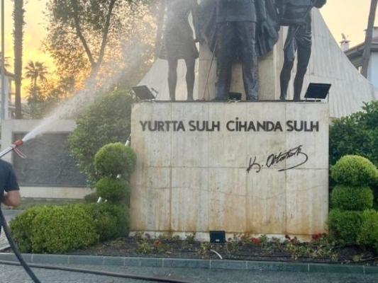 2024-14 Alanya Atatürk-Denkmal gereinigt